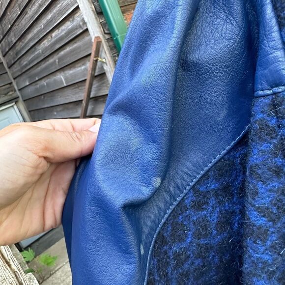 Vintage La Paz suri alpaca coat with leather trim. Size 16 - Picture 6 of 15